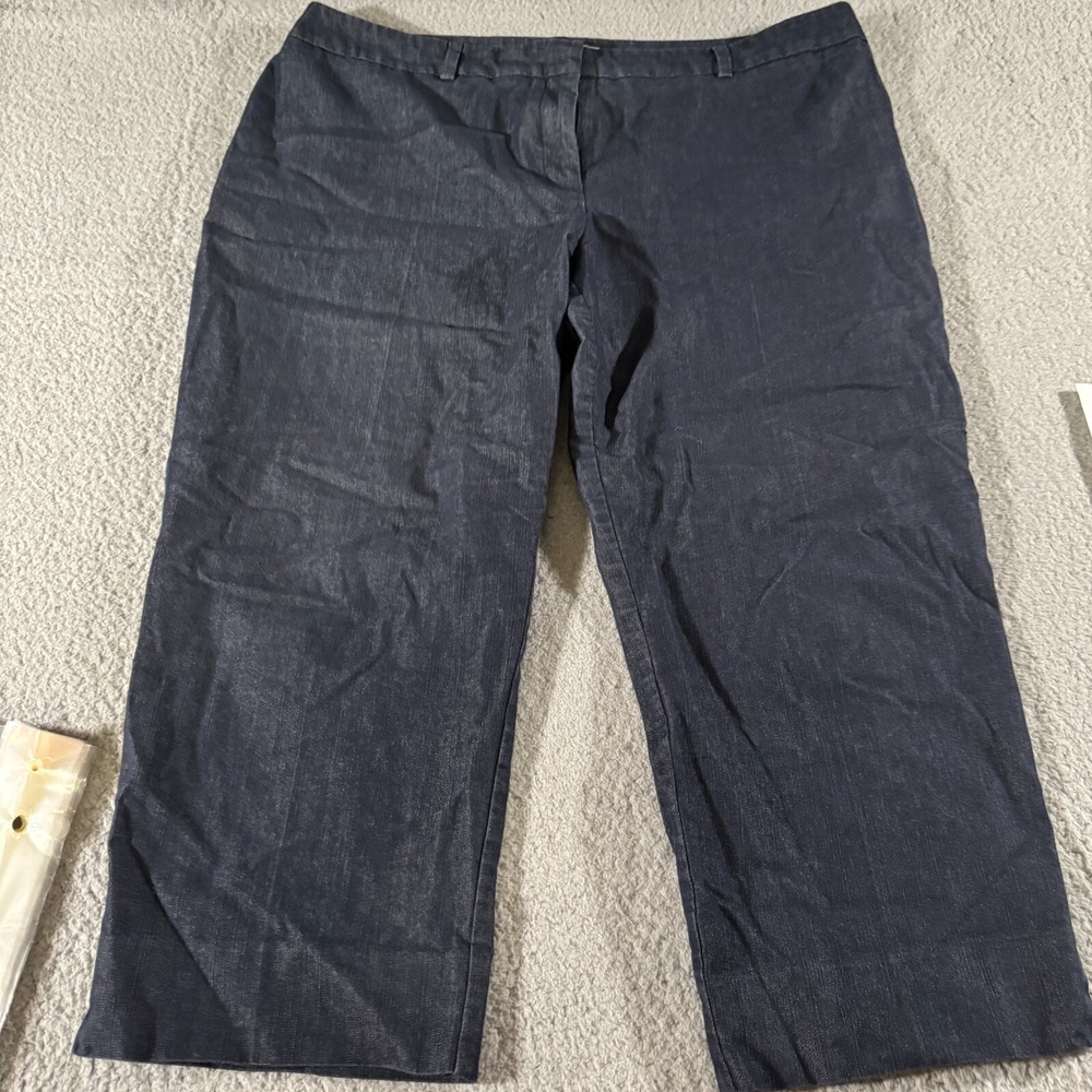 Chico's‎ Shorts Navy Women's Size 3 Womens Crop Fit Pocket Button Zip Hook Loop